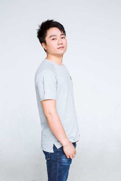 杨军